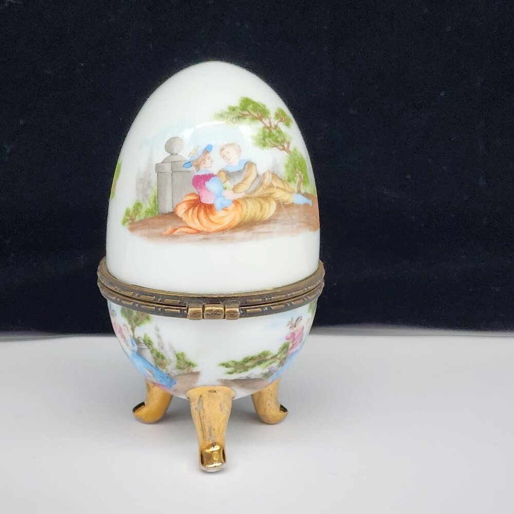 Porcelain Footed Egg Trinket Presentation Box Courting Scene VTG 4" J. Furmani - Picture 5 of 10